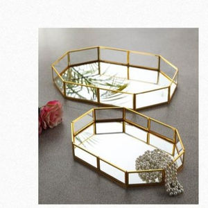 Plateau de service en verre rond décoratif personnalisé avec poignées dorées plateau de service - Product Image 1