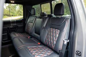 Camion tracteur diesel poids lourd 6x4 avec cabine couchette pour la logistique longue distance et le transport de marchandises - Product Image 4