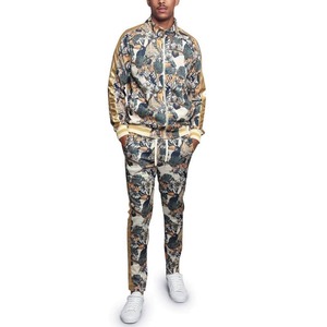 Chándal con cremallera de cara completa para hombre ecológico de alta calidad Nuevo diseño superior impreso por sublimación para invierno - Product Image 3