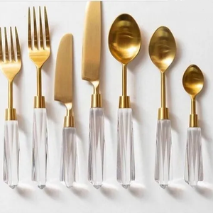 Cuillères élégantes en laiton/acier inoxydable avec poignée en acrylique Taille personnalisable pour servir lors de fêtes - Product Image 3