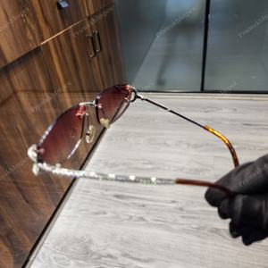 Qualité supérieure Artisanat Orange Shades VVS Clouté Diamant Coupe Femmes Lunettes De Soleil Bold Trendy Designer GRA Verres Certifiés - Product Image 4