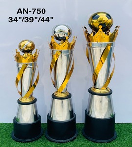 ถ้วยรางวัลรางวัลกีฬาคริกเก็ตคริสตัลโลโก้ที่กำหนดเองและสีของการแข่งขันชิงแชมป์โรงเรียนมี3ขนาดให้ - Product Image 4