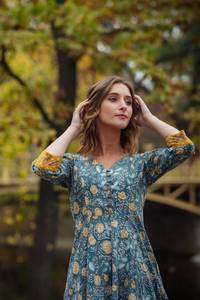 Robe en coton imprimé à la main Ikat bleu jaune Robe bohème mi-longue - Product Image 5