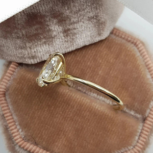 Anillo de moissanita solitario de corte ovalado minimalista de 1,75 quilates en plata de ley 925 con precioso anillo de boda con puntas de garra para ella - Product Image 2