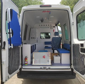 Nouvelles ambulances de transport médical d'urgence haut de gamme entièrement équipées, châssis F-ord, transmission automatique 4x4 - Product Image 5