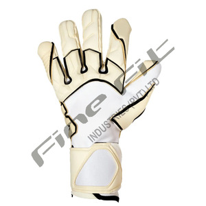 Gants de gardien de but de football pour jeunes de la meilleure qualité avec fermeture à crochet et boucle antidérapante en cuir Design respirant - Product Image 6