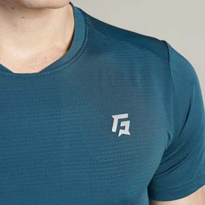 เสื้อยืดวินเทจฟิตเนส 100% โพลีเอสเตอร์ สีเขียวอมฟ้า ผ้าถักน้ำหนัก 300 กรัม พิมพ์ลายซิลค์สกรีน ดีไซน์เนอร์เซ็ต - Product Image 6