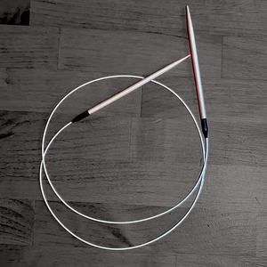 Tricotage, passe-temps tendance pour les enfants, avec des outils colorés qui stimulent la créativité et la motivation pour réaliser chaque projet de tricot. - Product Image 1