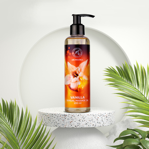 Huile de massage comestible à la vanille Aromatika, huile de massage corporelle naturelle de qualité alimentaire à l'amande douce et aux pépins de raisin pour les couples - Product Image 1