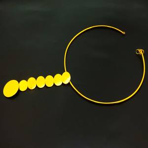 Collares chapados en oro de latón de Hip Hop de moda de diseñador con diseño de patrón de círculo pequeño Collares de oro de 18K Joyas para mujeres - Product Image 1