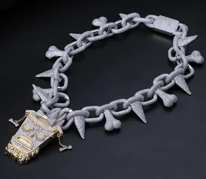 Venta al por mayor: Colgante Trippie Redd Iced con cadena de eslabones de latón, chapado en oro y plata, circonita cúbica, joyería hip hop, regalo para hombres B2B - Product Image 3