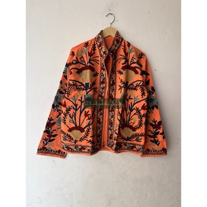 Veste en tissu Suzani en coton unisexe d'automne, broderie ouzbek, manteau d'hiver et de printemps sans fermeture, style hippie - Product Image 2