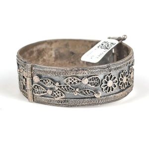 Pulsera de filigrana gruesa blanca de plata tibetana con diseño floral, joyería de moda con cuentas para mujer - Product Image 2