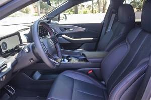 Acura ZDX A-Spec AWD 2024, automatique, conduite à gauche, sièges en cuir de luxe, caméra de recul, jantes R18, titre propre, sans accident, faible kilométrage - Product Image 5