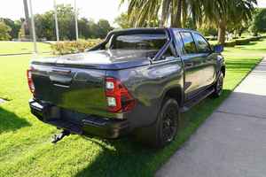 HILUX REVOROC SMART CAB 2.8L DIESEL 2023 d'occasion, conduite à droite, 1-25000 milles, 100% fonctionnel, sans accident - Product Image 6