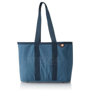 Sac fourre-tout quotidien au design simple et fonctionnel, sac fourre-tout de voyage avec une construction légère - Product Image 1