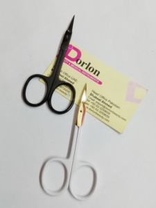 Tijeras para Cutículas Nuevas, Chapadas en Oro, de Acero Inoxidable, con Borde Curvo, Logotipo Personalizado, Tijeras Profesionales para Manicura con Empaque - Product Image 2