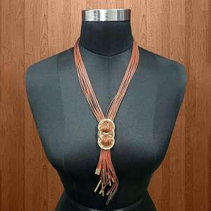 Collar llamativo de encaje colgante marrón Urthn 1111714A Accesorio de moda - Product Image 1