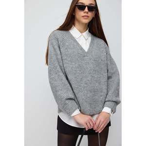 Pull à col en V surdimensionné - Product Image 3