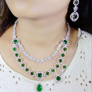 สร้อยคอสองชั้นแฟนซีพร้อมต่างหูแบบห้อยชุดเครื่องประดับคอลเลกชันป้องกันการเสื่อมเสียเครื่องประดับผู้หญิงอินเดีย - Product Image 1