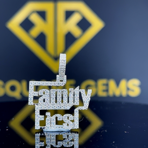 Personalizado 14K chapado en oro blanco Hip Hop colgante Moissanite nombre encanto para niños Iced letra nombre colgante - Product Image 3