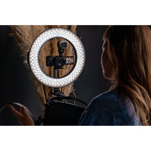 Cámara de Vlog sin Espejo ZV-E10 con Sensor APS-C, Video 4K, Enfoque Automático de Ojos en Tiempo Real para Creadores de Contenido, Pantalla Abatible, MicroSD, Transmisión en Vivo - Product Image 2