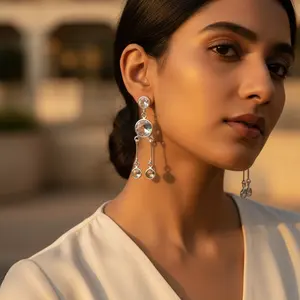 Boucles d'oreilles pendantes en quartz blanc vintage plaquées or 18 carats pour cadeau de mariage pour femmes - Product Image 1