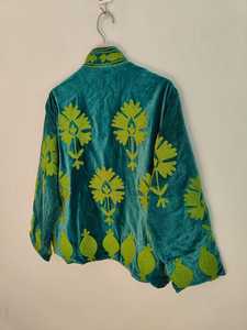 Veste en velours brodée Suzani, faite à la main, verte, style folklorique, manteau ethnique bohème, veste tendance pour femme, veste indienne, grossiste - Product Image 2