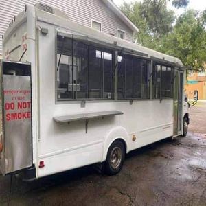 Remolque de comida rápida móvil barato al por mayor, camión de comida móvil de aluminio para exteriores a la venta para aperitivos, perritos calientes, helados - Product Image 1