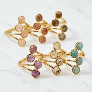 Vente en gros Bague ajustable en pierre de soleil ronde Plaqué or 14K Bague pour femme faite à la main avec pierre de 6mm - Product Image 4