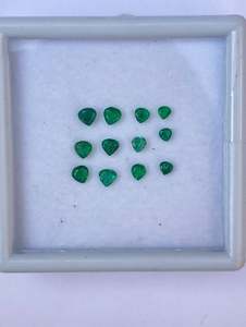 พลอยมรกตธรรมชาติคุณภาพสูง น้ำหนัก 1.25 กะรัต สีเขียว สำหรับนักออกแบบเครื่องประดับทำมือระดับพรีเมียม - Product Image 3