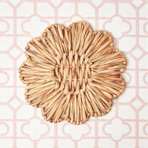 Attractive Look High Quality Wholesaler <b>Hand</b> Braided Water Hyacinth Flower Shaped Placemats - Product Image 1