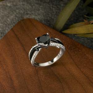 Bague de promesse Jeulia Twist en forme de cœur noir, argent sterling plaqué rhodium, bijoux fins - Product Image 5