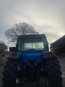 รถไถเดินตาม Fiat New Hollanddd 110-90 160 แรงม้า พร้อมเครื่องยนต์และชุดเกียร์ - Product Image 3