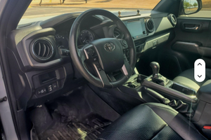 Toyota Tacoma TRD Off-Road Doble Cabina 4x4 2019 Usada (LHD/RHD) - Product Image 5