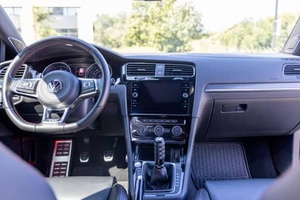 Volkswagen GTI Autobahn 2019 Usado en Excelentes Condiciones, Transmisión Manual de 6 Velocidades, Paquete de Rendimiento, Color Verde Metálico Great Falls, Exclusivo - Product Image 5