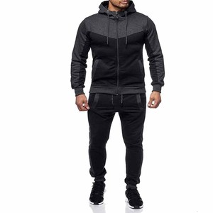 Ensemble de survêtement avec veste à capuche zippée et pantalon ample pour un style décontracté et sportif, survêtement posté par Dress Sports - Product Image 1
