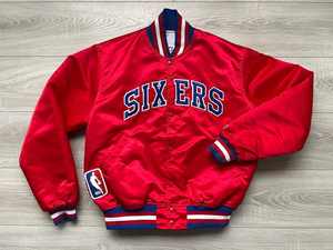 Chaqueta Bomber Satinada Personalizada con Bordado del Logotipo del Club, Ropa Deportiva Unisex para Eventos, Diseño Personalizado - Product Image 6