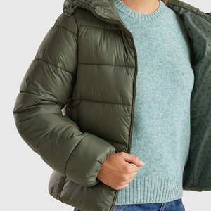 Chaqueta Acolchada con Capucha de Punto Transpirable de Último Diseño para Mujer, Talla Grande, Relleno de Poliéster, Abrigo Acolchado, Directo de Fábrica, Estilo Urbano - Product Image 4