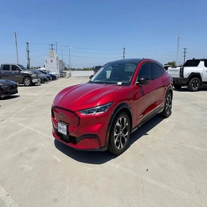 Ford Mustang Mach-E Premium 2021, SUV électrique rouge, 5 places, intérieur en cuir, éclairage LED, toit ouvrant panoramique, pneus R20 - Product Image 1