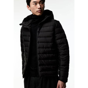 Fabricant pakistanais, veste d'extérieur matelassée légère sur mesure, design respirant, couleur unie, vestes matelassées légères pour hommes - Product Image 4