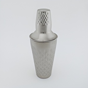 Shakers à Cocktail en Acier Inoxydable de Design Attrayant Moderne Fabriqué à la Main pour le Jus de Vin Meilleurs Shakers pour la Maison d'Hôtel - Product Image 4