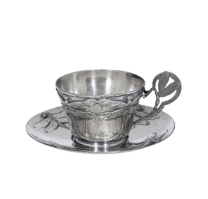 Ensemble de tasses à thé et soucoupes en acier inoxydable fait main avec motif de feuille d'argent, design contemporain, tasse à café pour usage hôtelier - Product Image 1