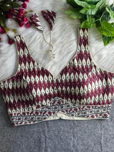 Beau design Bollywood Chemisier imprimé en coton Ajrakh le plus tendance à la mode au tarif de gros - Product Image 6