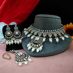 ชุดสร้อยคอ zircon และ Moissanite ระดับพรีเมี่ยมของอินเดียสำหรับเด็กผู้หญิงและผู้หญิงที่มีไข่มุกแขวนเหมาะสำหรับเจ้าสาวเพื่อนเจ้าสาวงานแต่งงาน - Product Image 2