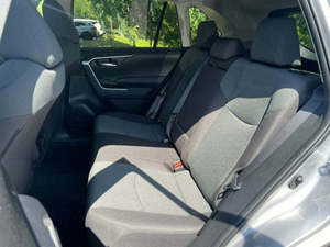 TO-YO-TA RAV4 XLE d'occasion 2024 - Product Image 5