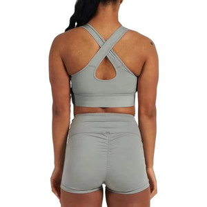 Ensemble de yoga pour femmes grande taille de haute qualité 2022 avec logo personnalisé, ensemble de yoga respirant à séchage rapide en 2 pièces, soutien-gorge de yoga et short - Product Image 3