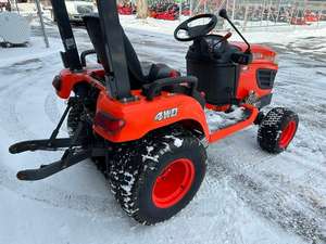 Tracteur compact Kubota BX2360 - Product Image 3