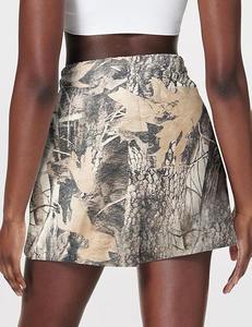 Pantalones cortos de mezclilla entrecruzados de cintura alta para mujer Pierna recta elástica con puños crudos y pantalones cortos de algodón con estampado lavado - Product Image 2