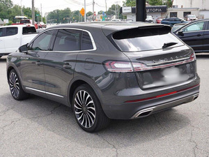 Usado 2023 Black Label AWD Llantas de Aleación Asientos de Cuero Sistema de Navegación Asientos Calefactables Arranque Remoto Luz Izquierda - Product Image 5